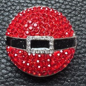 Magnolia and Vine 30mm Grand Dazzle Oh So Jolly Snap